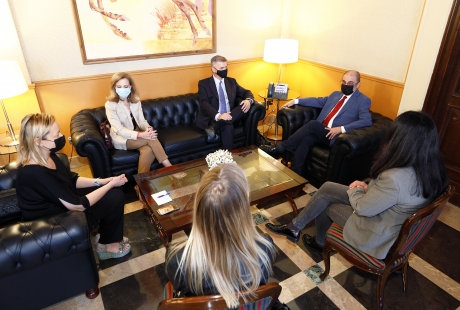 Amazon confirma que un nuevo centro logístico en Plaza empezará a operar en 2022 Amazon confirma que un nuevo centro logístico en Plaza empezará a operar en 2022