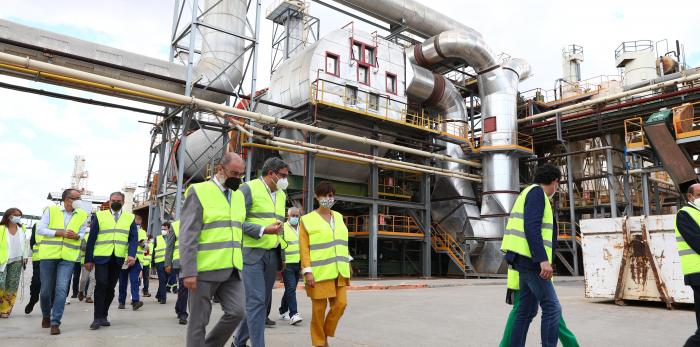 Visita a las instalaciones de la empresa de madera Finsa en Cella (Teruel)