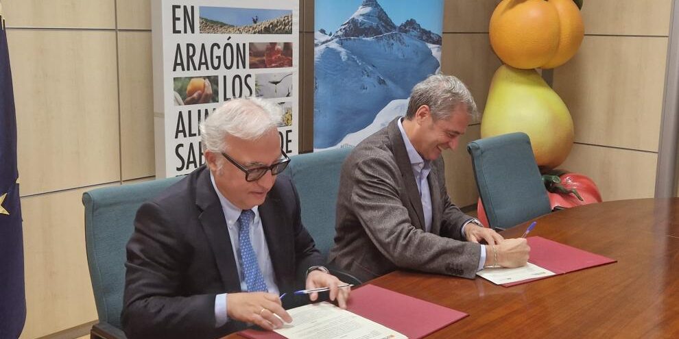 Aragón Alimentos y el Grupo Aramón firman un convenio para impulsar la promoción de los alimentos de Aragón en las estaciones de esquí Aragón Alimentos y el Grupo Aramón firman un convenio para impulsar la promoción de los alimentos de Aragón en las estaciones de esquí
