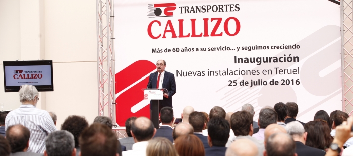 El Presidente de Aragón inaugura la nueva sede de Transportes Callizo en Platea
