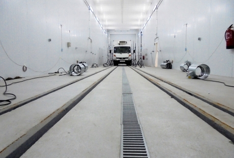 Plaza cuenta ya con el primer túnel de frío de Aragón para el transporte por carretera y ferroviario