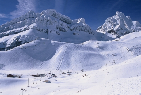 Alcanzado un acuerdo para que todas las estaciones de esquí pirenaicas puedan abrir a pleno rendimiento la próxima temporada